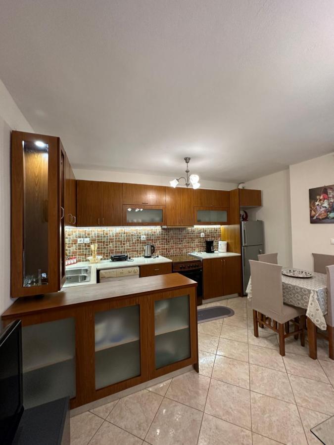 B&S Saranda Apartment Exteriör bild