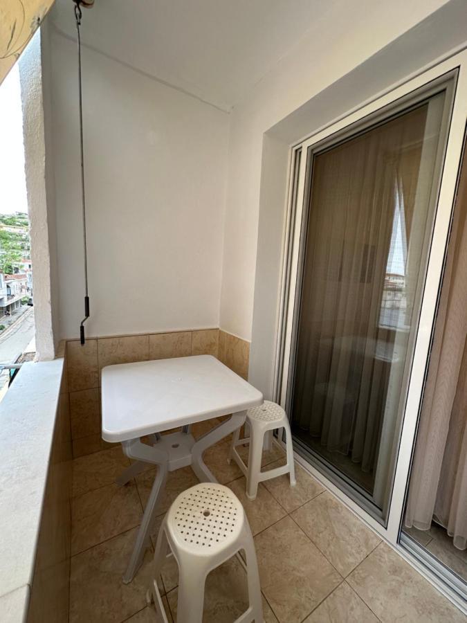 B&S Saranda Apartment Exteriör bild